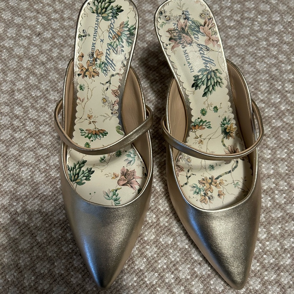 Nicola Bathie x Antonio Melanie Gold Pearl Heel Mules